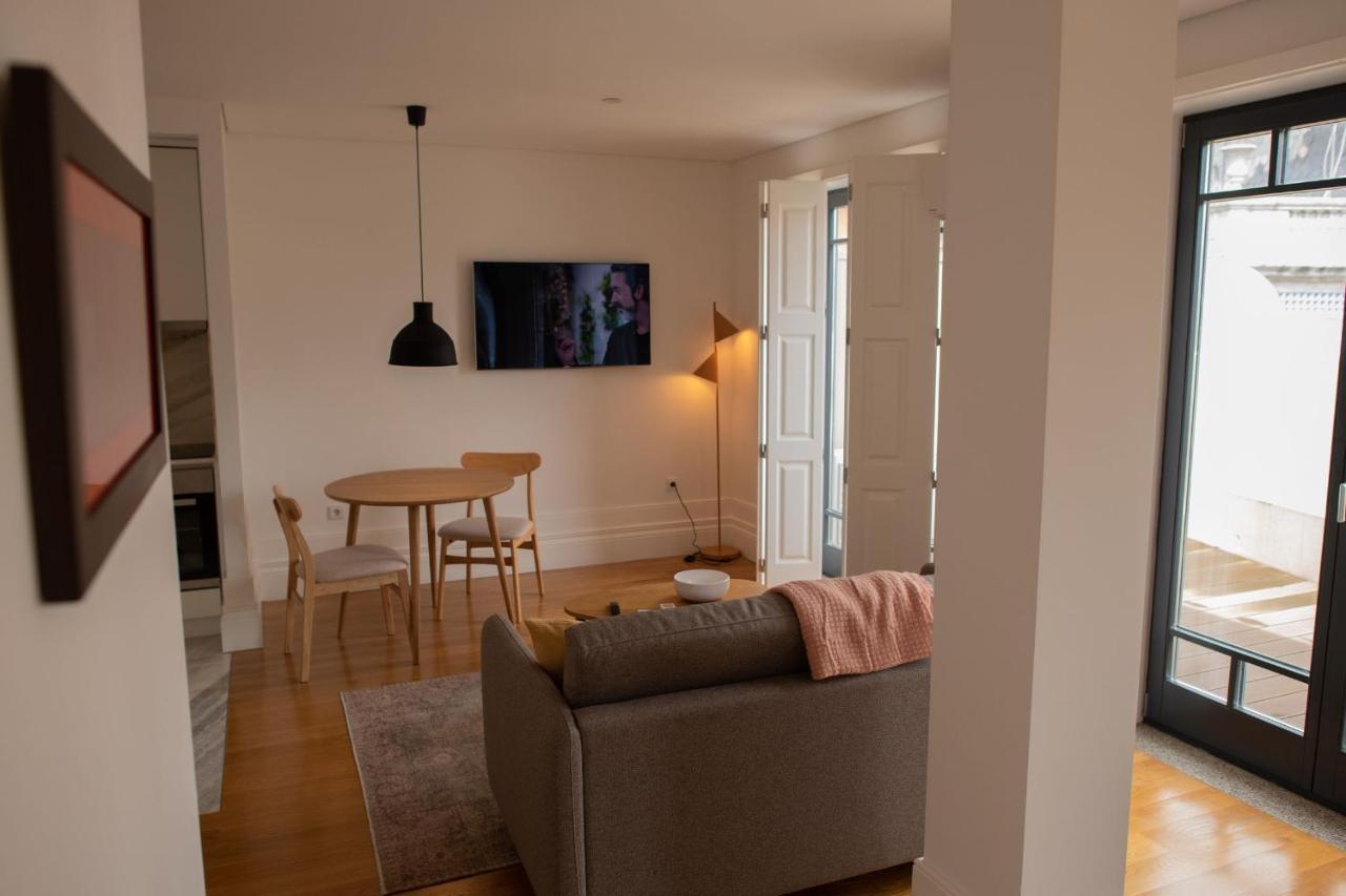 Spacious Studio W/ Balcony & Ac By Lovelystay OOporto Esterno foto